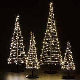 Juletræ med lys - Juletræ på fod i flere størrelser
